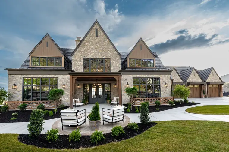 Sunset Haven by Raykon Construction