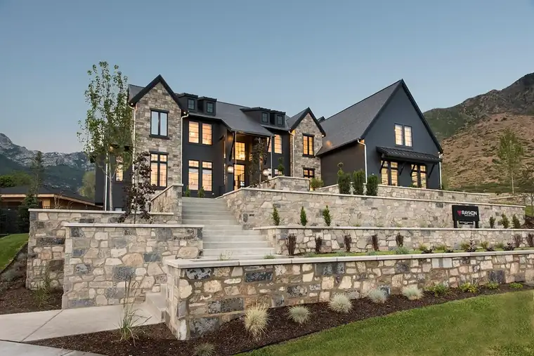 The Mezza by Raykon Construction
