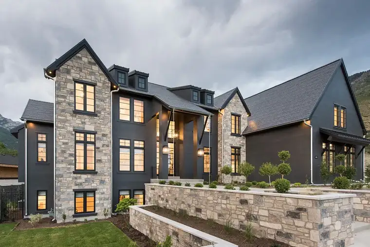 The Mezza by Raykon Construction