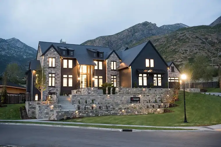 The Mezza by Raykon Construction