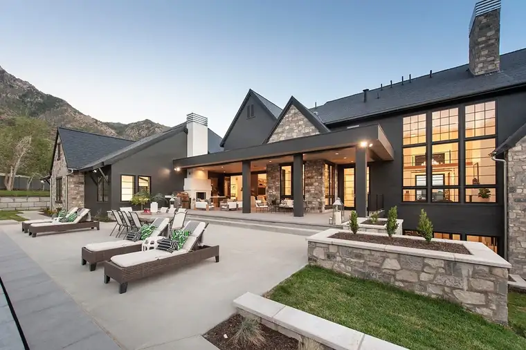 The Mezza by Raykon Construction