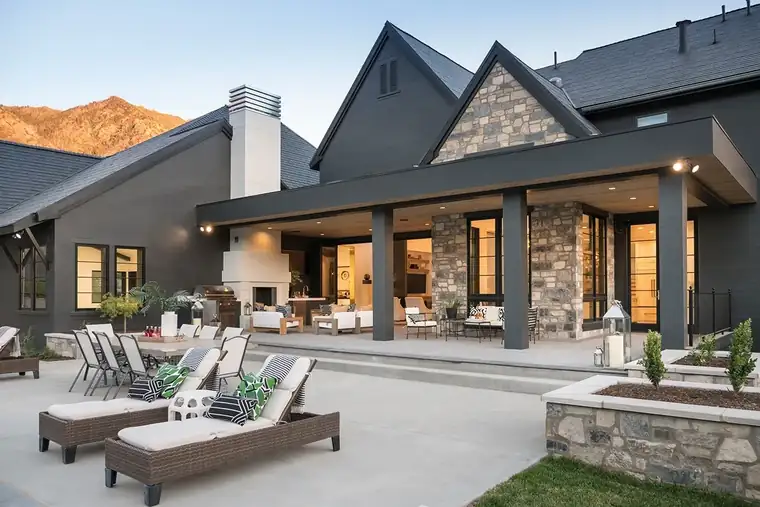 The Mezza by Raykon Construction