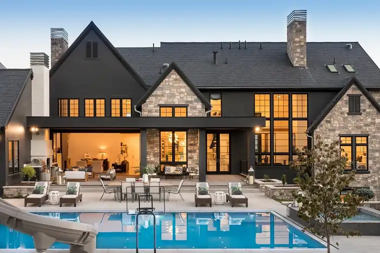 The Mezza by Raykon Construction