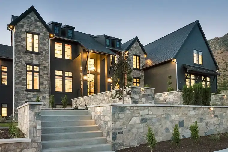 The Mezza by Raykon Construction