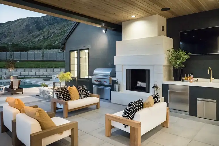 The Mezza by Raykon Construction