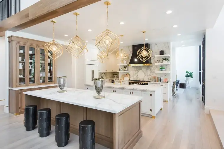 The Mezza by Raykon Construction