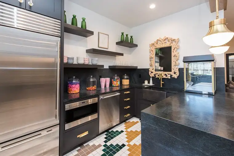 The Mezza by Raykon Construction