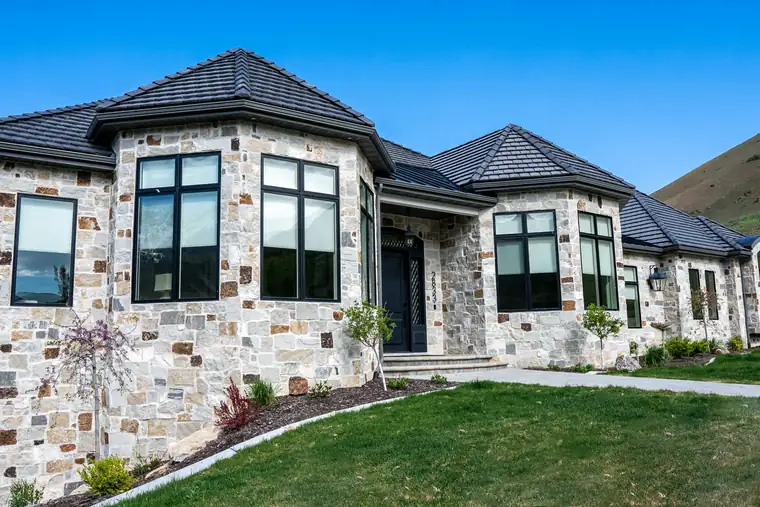 The Thirty Oaks by Raykon Construction