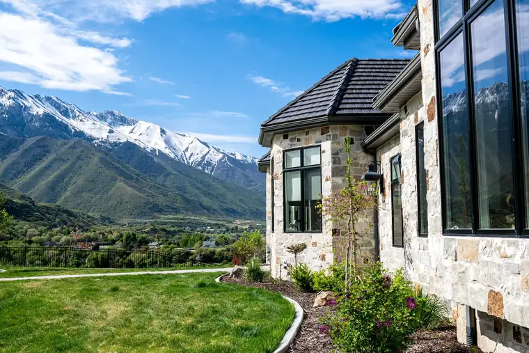 The Thirty Oaks by Raykon Construction