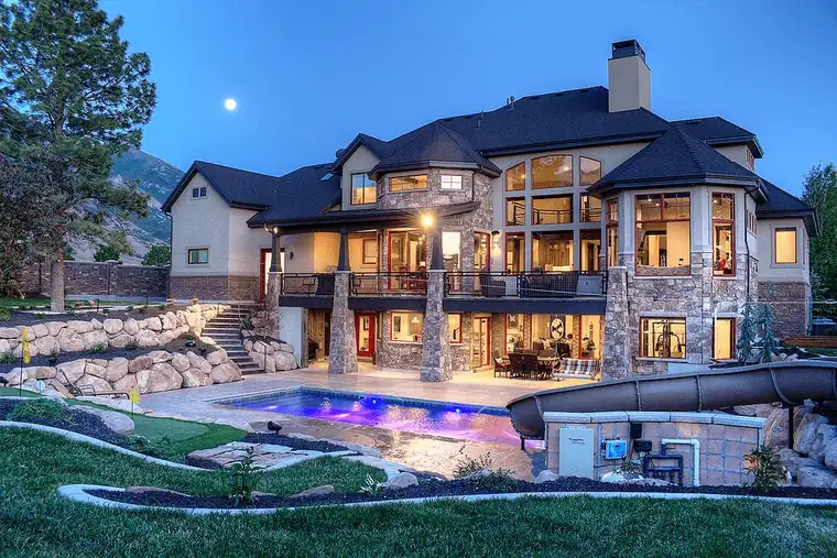 The Tracey by Raykon Construction