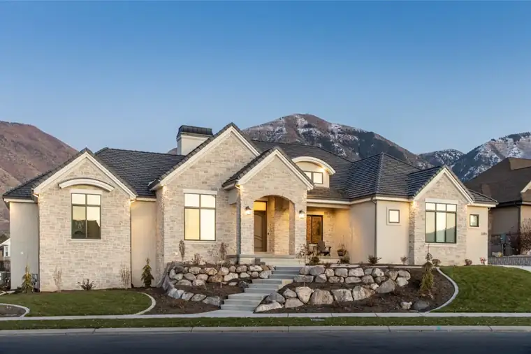 The Wildflower Lane by Raykon Construction